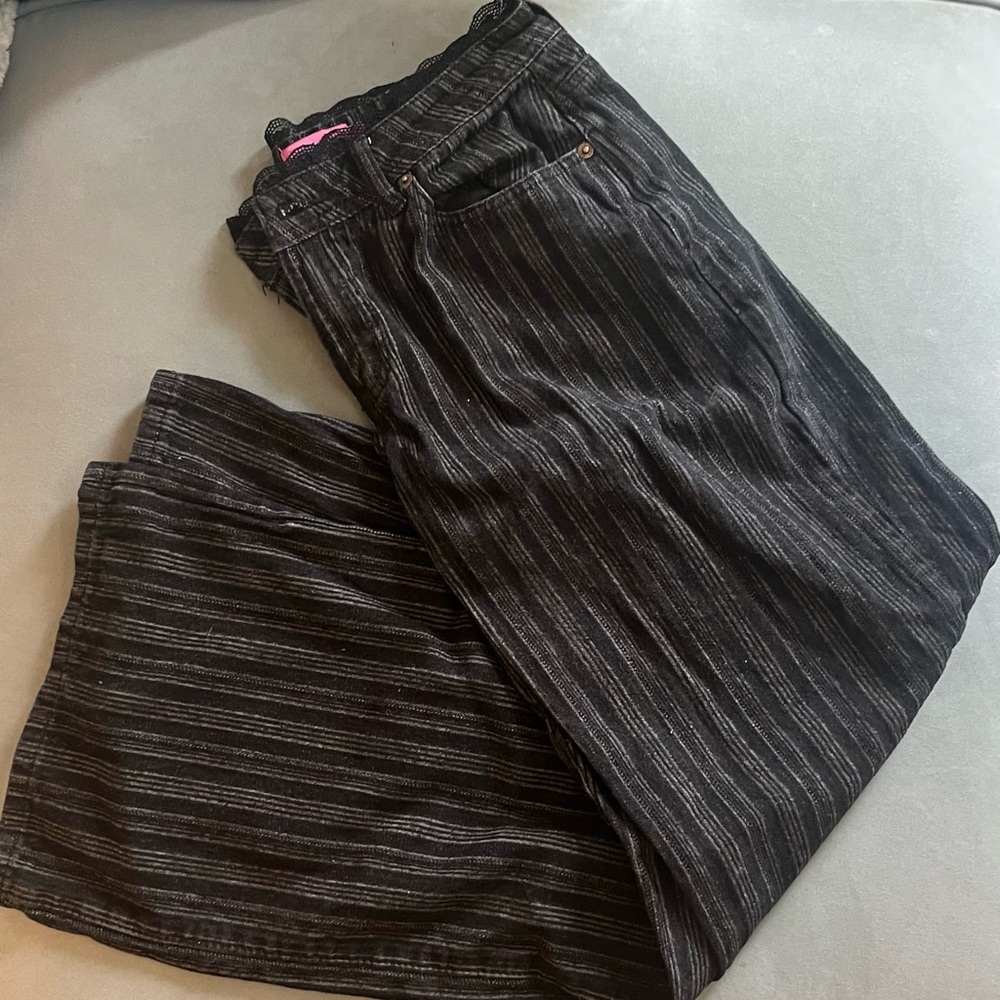 Edikted Black Pinstripe low rise baggy Jeans - Picture 4 of 4